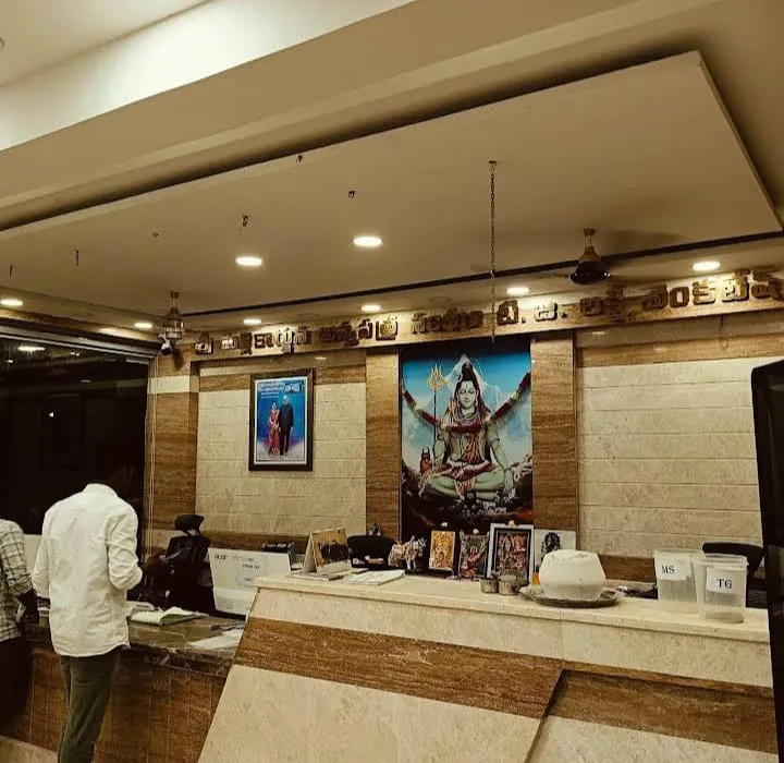 Book your hotels in Vrindavan 
